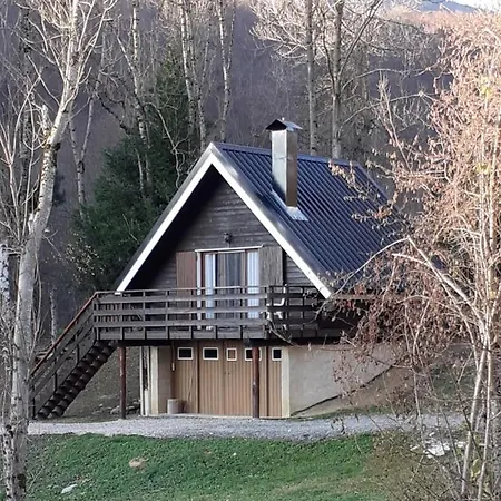 Petit Chalet A Proximite Du Col De Romeyere *